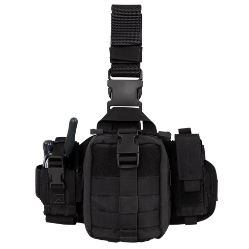 The Condor EMT Leg Rig features adjustable straps, a front pouch, side compartments, and a visible radio antenna slot—making it ideal for bushcraft adventures or use at the shooting range.