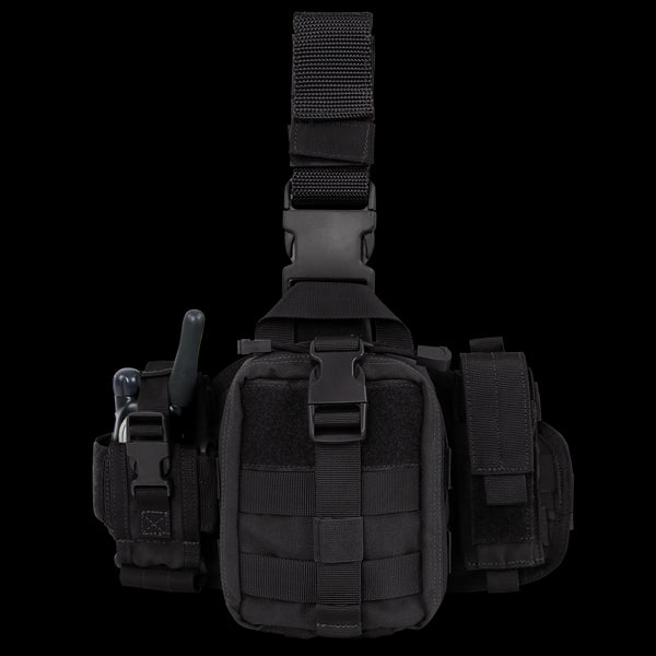 The Condor EMT Leg Rig features adjustable straps, a front pouch, side compartments, and a visible radio antenna slot—making it ideal for bushcraft adventures or use at the shooting range.