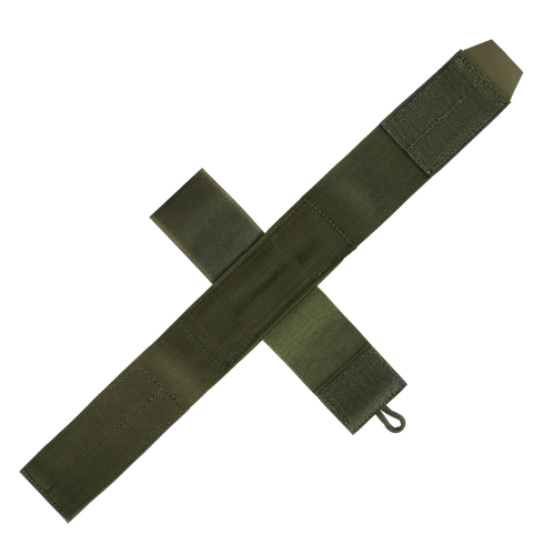 The Condor Universal TQ Pouch - Scorpion OCP features two green nylon straps with hook-and-loop fasteners arranged in an X shape, shown on a white background.