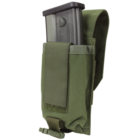 The Condor Universal Rifle Mag Pouch in MultiCam Black securely holds one metal magazine with a flap and Velcro closure—ideal for everyday carry or first responders.