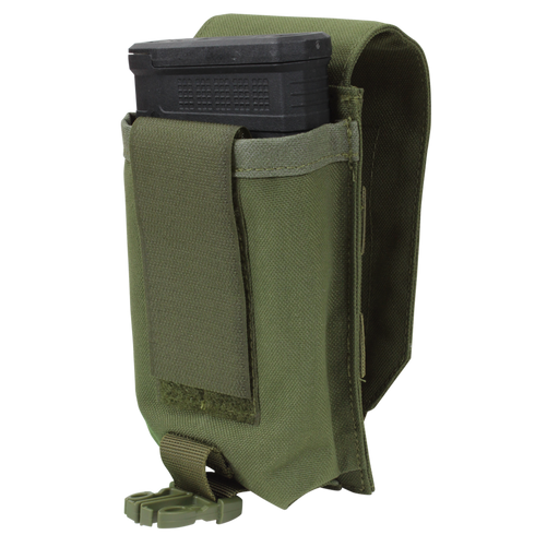 The Condor Universal Rifle Mag Pouch in MultiCam Black securely holds a rifle magazine with a hook-and-loop flap, ideal for EDC or bushcraft.