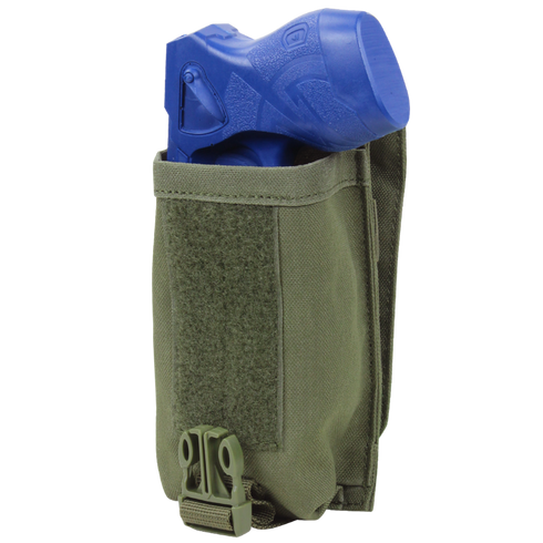 The Condor Universal Rifle Mag Pouch in MultiCam Black features a secure buckle and Velcro closure, making it perfect for EDC or training sessions at the range.