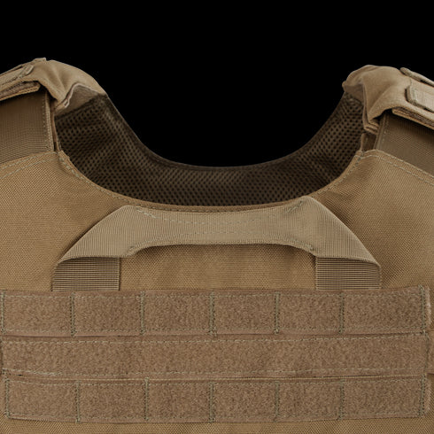 Close-up of the Condor Gunner Plate Carrier featuring padded shoulders, reinforced handle, and front webbing—ideal for EDC or first responder use.