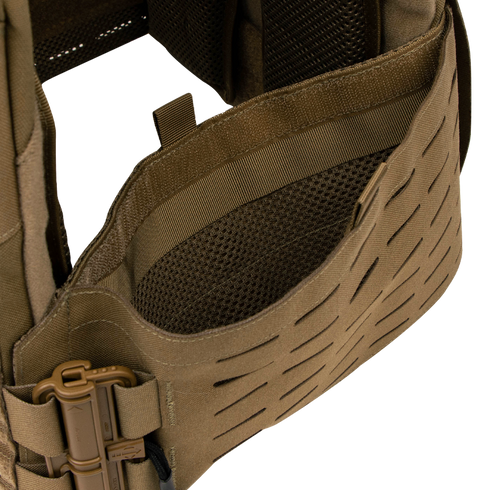 Close-up of the Condor Vanquish RS Plate Carrier highlighting its mesh interior lining, adjustable strap, and side buckle fastener.