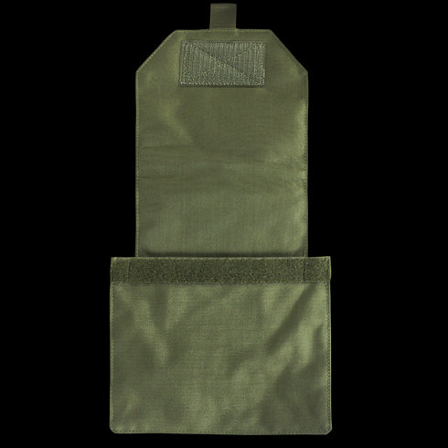 An open Scorpion OCP VAS Side Plate Insert by Condor, made of tactical nylon in olive green with a flap secured by hook-and-loop fastener.