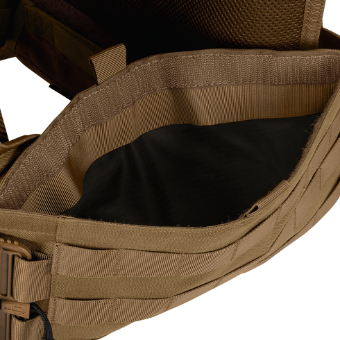 Close-up of an empty pocket inside the Condor RS Cummerbund Retro Kit, highlighting the fabric interior and exterior straps.