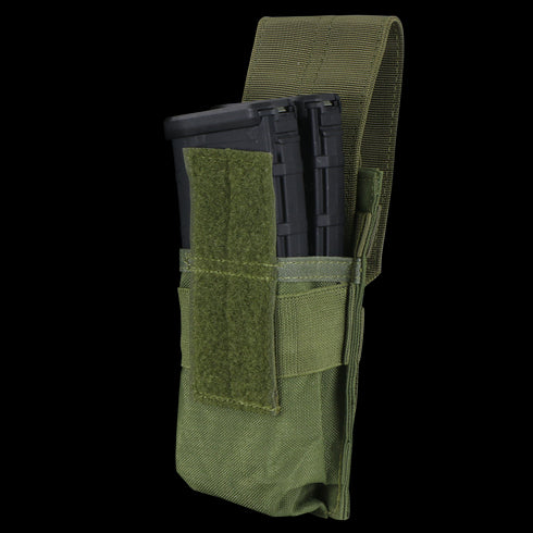 The Condor Single M4 Mag Pouch in MultiCam holds one rifle magazine, secured with a flap and hook-and-loop fastener—ideal for tactical use.