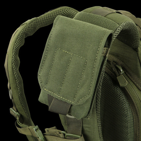 Close-up of the Condor Tech Sheath, a green tactical bag ideal for military or bushcraft, featuring a padded shoulder strap and a secure Velcro flap pocket.