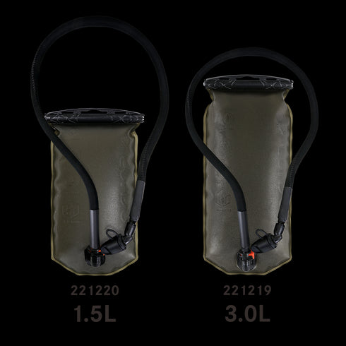 Two Condor Torrent Reservoir Gen II hydration bladders are shown: a 1.5L model (221220) and a 3.0L model (221219), each equipped with a drinking tube.