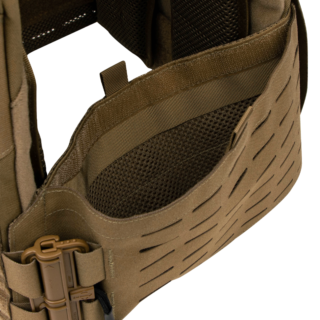 Close-up of the Condor Vanquish RS Plate Carrier highlighting its mesh interior lining, adjustable strap, and side buckle fastener.
