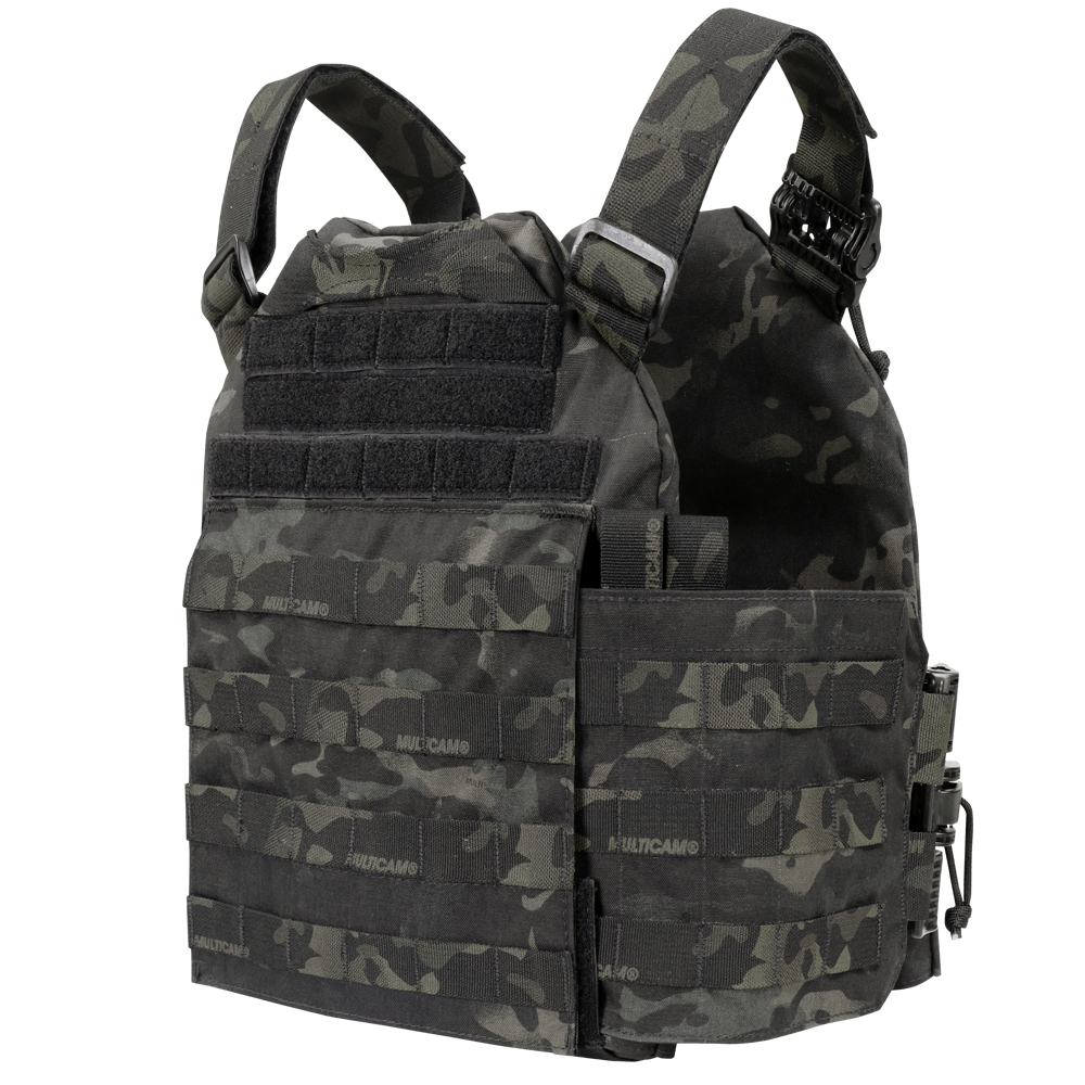 The Cyclone RS Plate Carrier by Condor in MultiCam Black, featuring multiple attachment points and adjustable straps, is shown from a three-quarter angle.